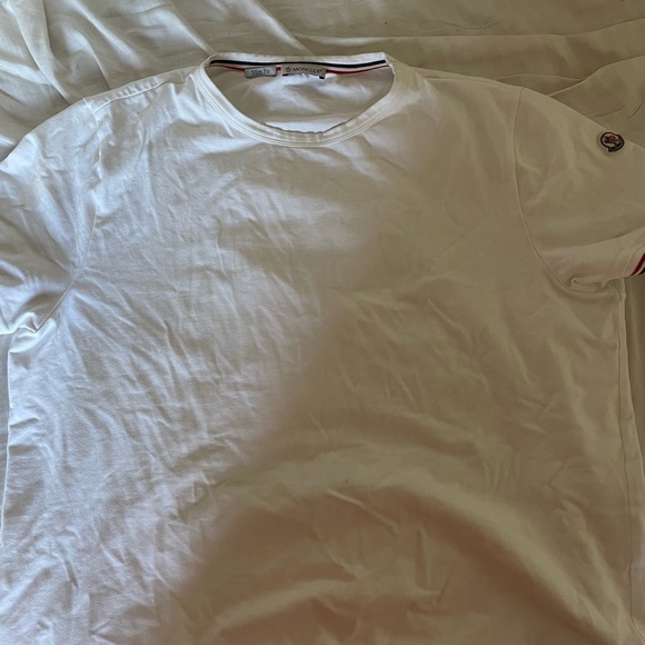 Moncler t shirt. - Picture 4 of 4